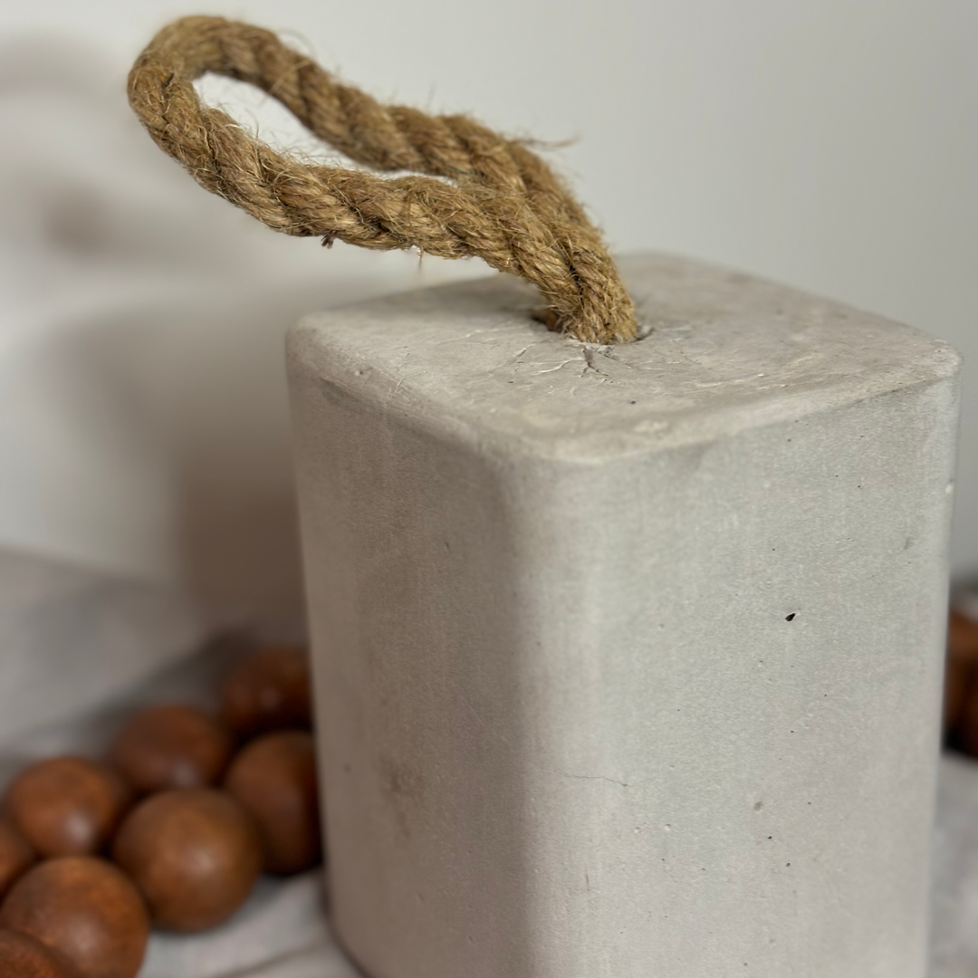 Tope de Puerta Calao: Moderno y Útil