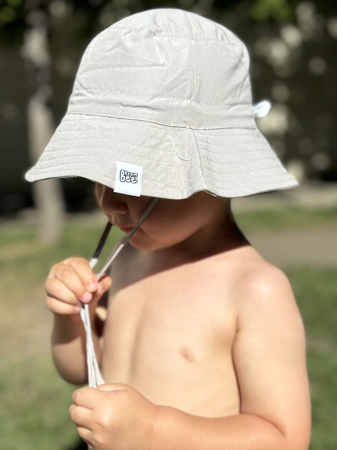 Gorro Bucket Beige para Bebés y Niños: Protección y Comodidad Todo el Día