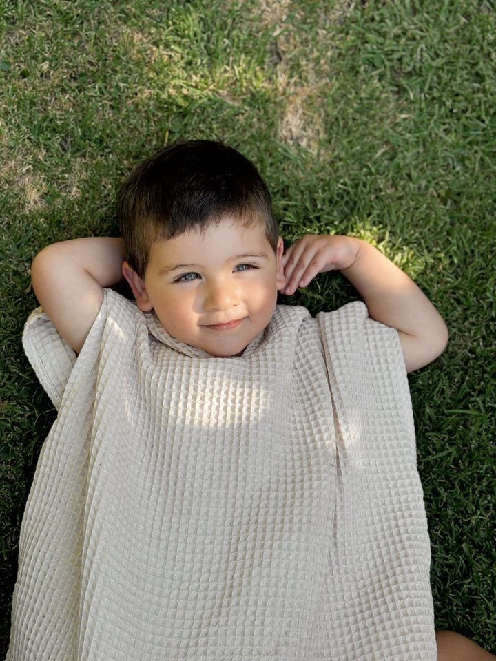 Poncho Playero para Bebés y Niños: Suavidad Estilo y Protección en Cada Aventura